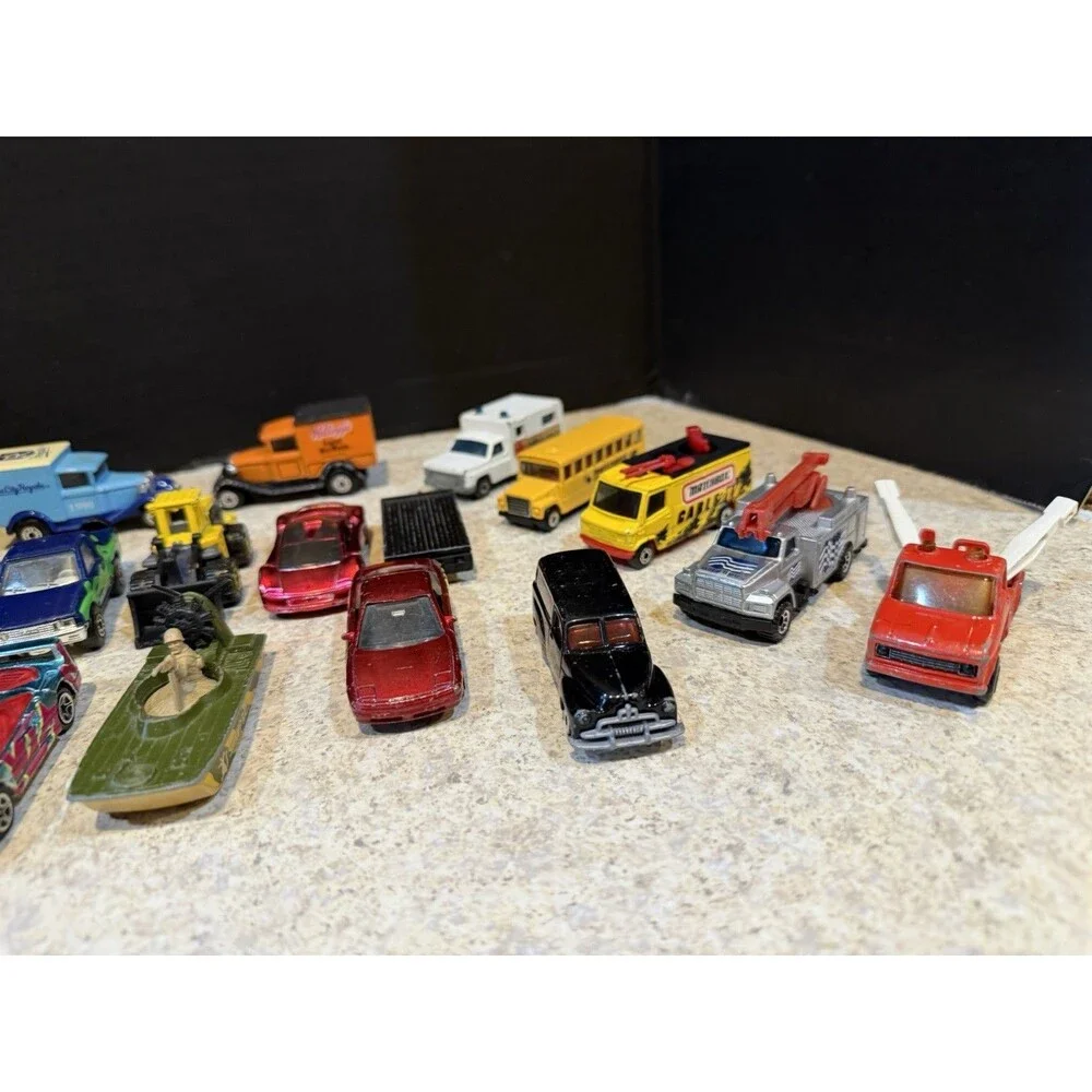 Lot of 21 Matchbox Diecast Cars Trucks Vintage Vans Vehicles Mixed Playworn